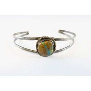 Turquoise Solitaire Cuff Bracelet Vintage Unsigned Navajo Style Sterling Silver